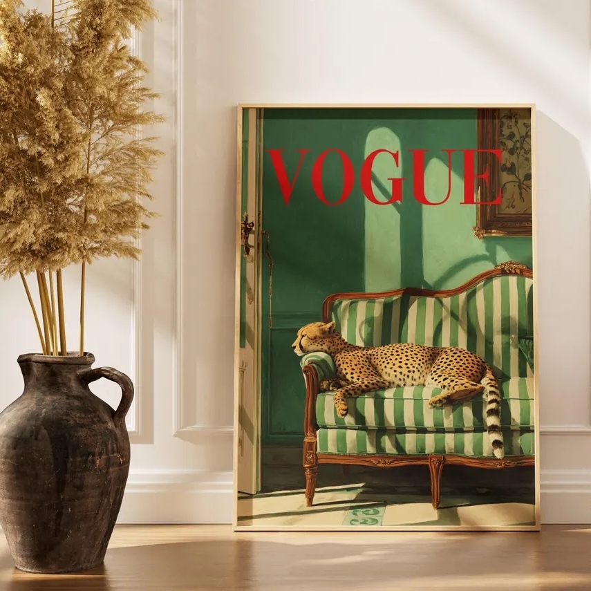 Vintage Vogue Fashion Poster - Vintage'owe obrazy ze zwierzętami, grafika z