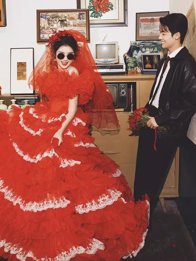 Czerwona Sukienka Ślubna w Sty – Vintage Fashion Photographers recenzja i cena