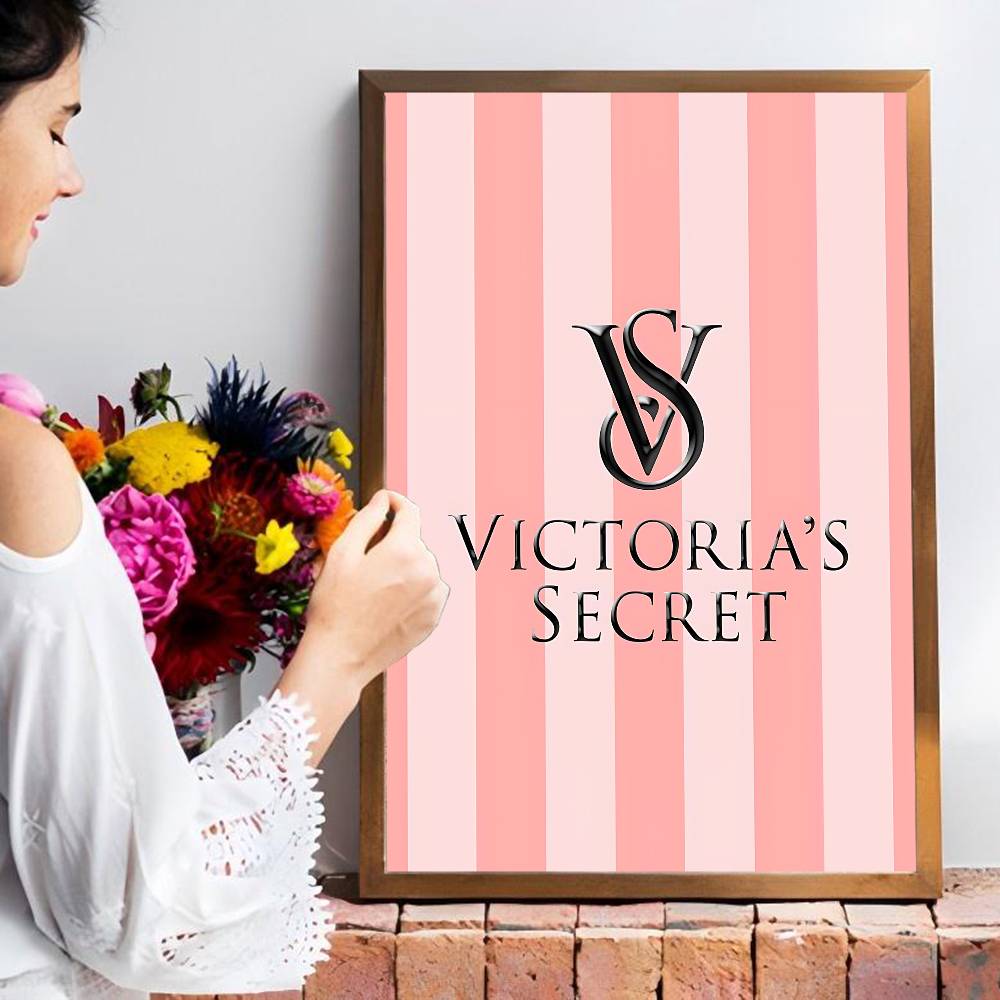 V-Victorias-Fashion-S-Secret V – Vintage Fashion Illustrations recenzja i cena